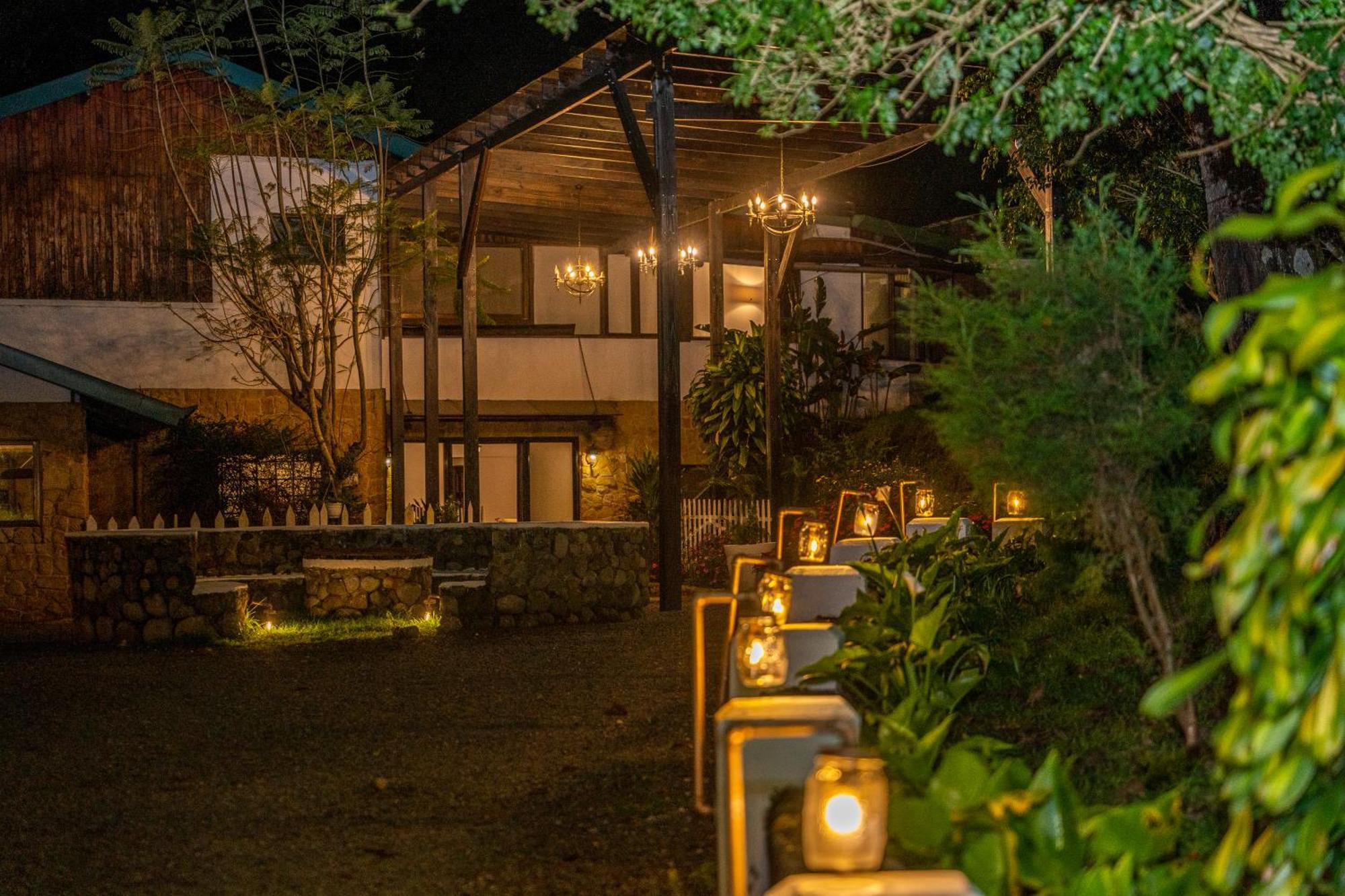 ホテル Vistas Del Conde エレディア エクステリア 写真