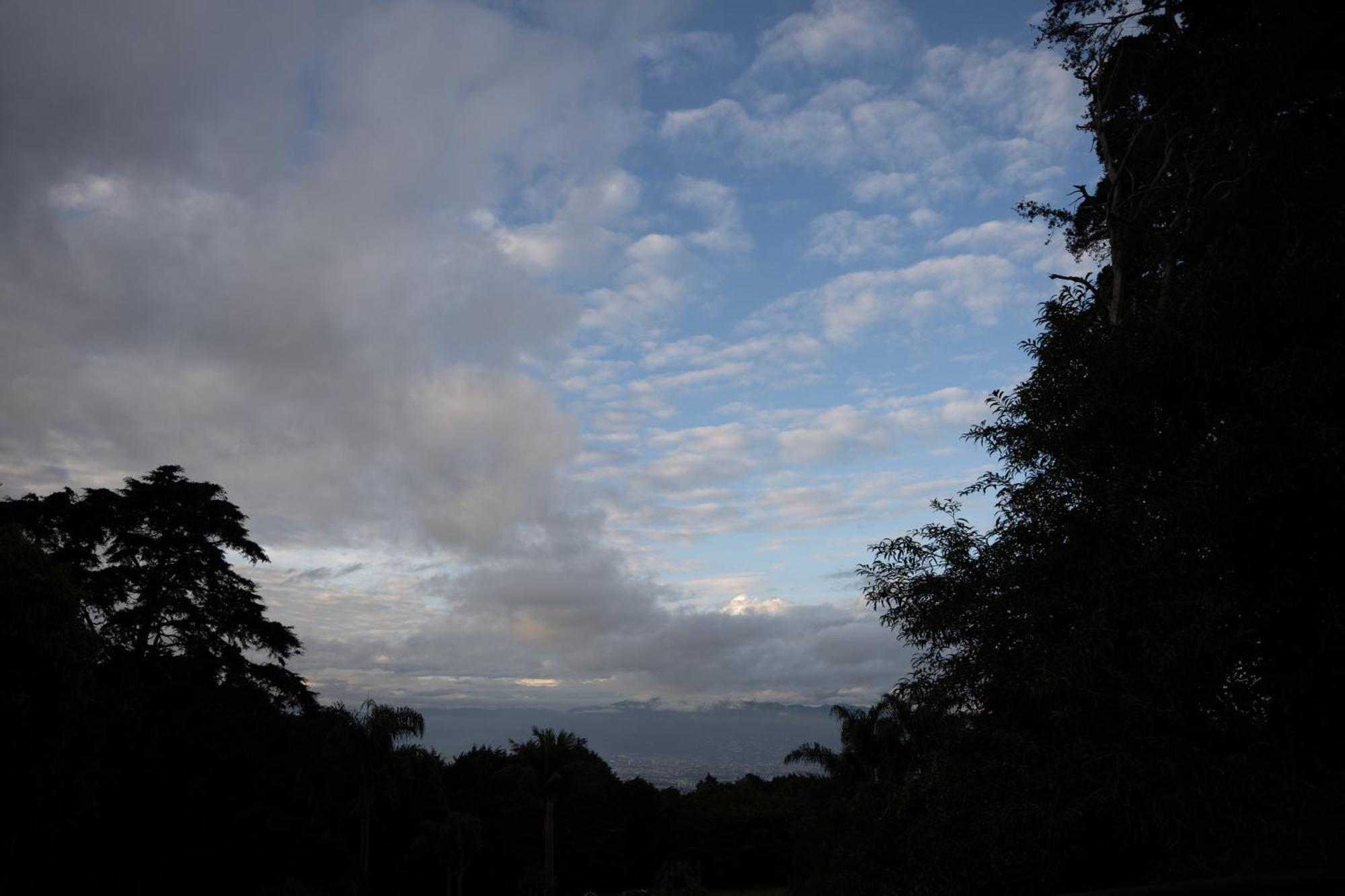 ホテル Vistas Del Conde エレディア エクステリア 写真